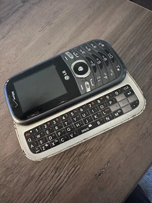 LG Cosmos 3 VN251S - Black (Verizon) Cellular Phone - Image 1 of 4