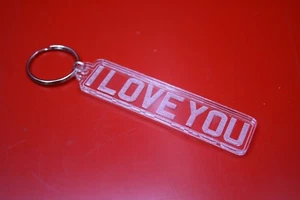 Lasergravur Acryl Schlüsselanhänger UK REG-Kennzeichen Design I LOVE YOU - Bild 1 von 2