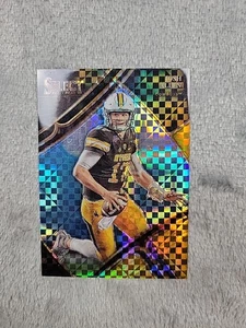 Selecciones de draft Panini Select 2023 - nivel de campo Josh Allen #127 negro y dorado... - Imagen 1 de 5