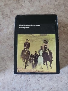 1975 8 TRACK TAPE THE DOBIE BROTHERS - Imagen 1 de 4