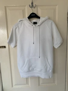 LADIES GAP WHITE SHORT SLEEVES HOODIE TOP 19” Ptp Label M But size 10 ish - Picture 1 of 3