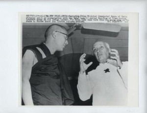 Tibet, 1961 New Delhi India refugees rare photo Prime Minister Nehru Dalai Lama