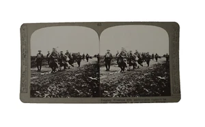 WW1 Stereoview GERMAN SOLDIERS CAPTURED BY THE OLD CONTEMPTIBLES C1918 Photo 3D - Picture 1 of 3