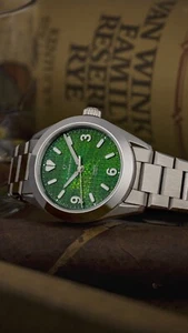 Miyota/ Citizen Automatic Movement Green MoP Dial Alexander James 38mm - Picture 1 of 8