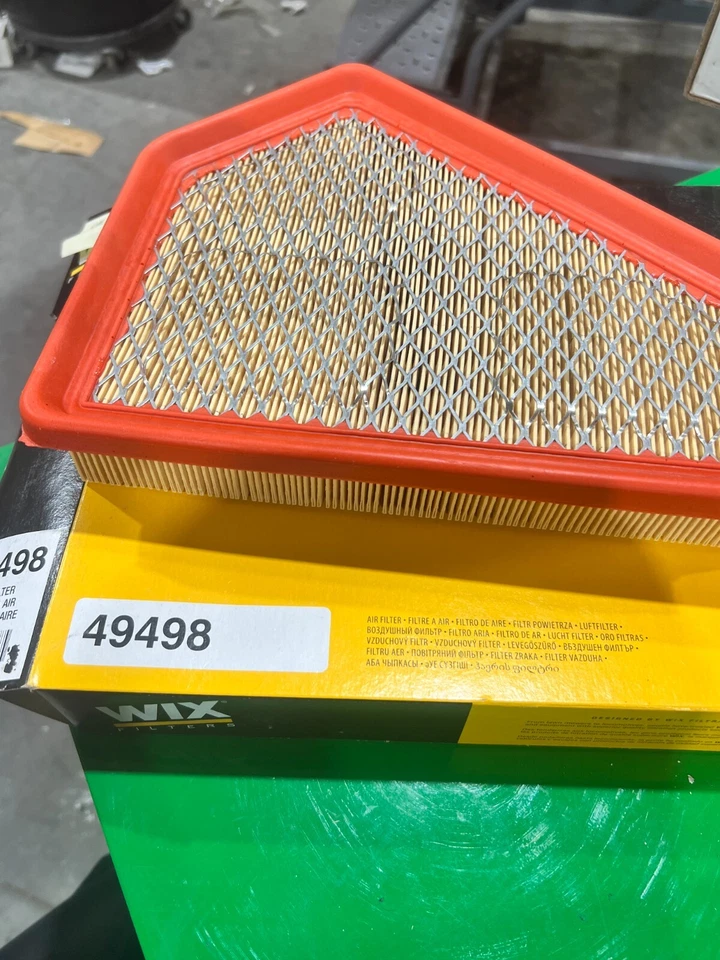Filtro de aire Wix 49498 PARA 08-14 CADILLAC CTV Foto 1 de 2