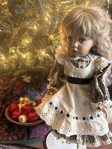 1987 Hilary by Dianna Effner Ultimate Collection 26” Porcelain Doll - Picture 1 of 8