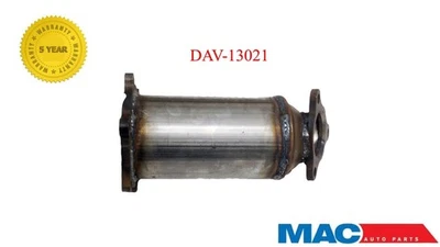 Pre Manifold Catalytic Converter for Nissan Altima 1994-1997 - image 1 of 4