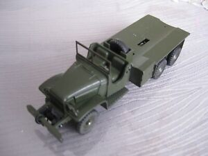 dinky toys  militaire GMC citerne n°823 ( a compléter)