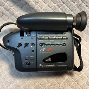 Panasonic Palmcorder PV-19D VHS-C - Untested Due to Power Supply Not Working - Picture 1 of 8