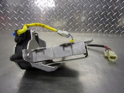 637 A VICTORY VISION TOURING 2010 OEM  WINDSHIELD  WIND SHIELD SCREEN MOTOR - Image 1 of 4