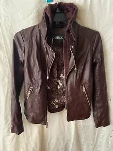 Vtg Guess Women’s Vegan Leather Moto Motorcycle Burgundy Jacket Medium - Picture 1 of 10
