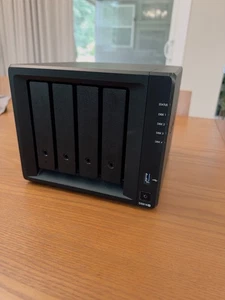 Synology DS918+ NAS DiskStation, 8GB RAM, 128GB NVMe x2, 4TB HDD x4 - Afbeelding 1 van 6