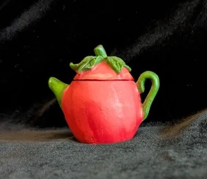 Vintage Mini teapot figure - tomato - Picture 1 of 6