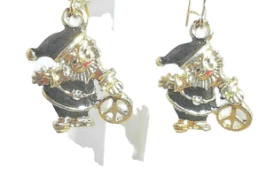 New Petite Enamel Santa w/ PEACE Sign Gold-tone Drop Dangle Earrings 1-3/4" Long - Picture 1 of 3