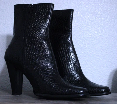 Botas de cuero de cocodrilo sintético talla 8M para mujer - nunca usadas Foto 1 de 3