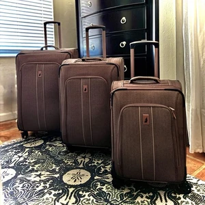 Travel Suitcase - Picture 1 of 1