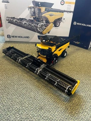 43403 1/32 Britains Prestige New Holland CR11 Combine  *NEW* - Image 1 of 2