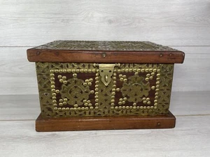Tramp Art craft handmade brass studded Wood Storage Chess Box Compartment - Picture 1 of 21
