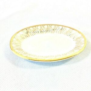 THAI PORCELAIN OVAL SOAP DISH PEARLIZED WHITE GOLD TRIM H PAINTED MADE THAILAND