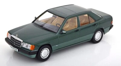 MODELLINO AUTO STATICO DIECAST MERCEDES 190E 2.3 SPORTLINE W201 VERDE SCALA 1:18 - Immagine 1 di 4