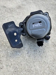 2016-2022 Infiniti Q60 Auxiliary Coolant Pump 21580-5CA6A - Picture 1 of 2