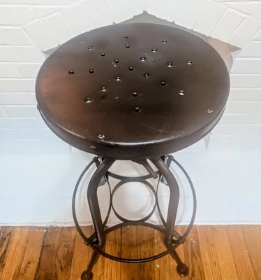 Silla giratoria industrial ajustable Toledo. Excelente estado. Foto 1 de 4