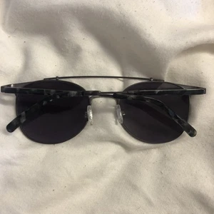 Raen Raleigh Matte Ripple Sunglasses - Picture 1 of 9