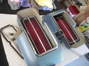 Oldsmobile 73 Cutlass taillights for restoration - Foto 1 di 6