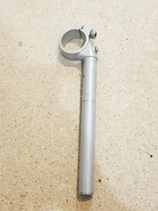 #164 TRIUMPH DAYTONA 600 650 Right Hand RH CLIP ON HANDLEBAR handle bar. - Foto 1 di 3