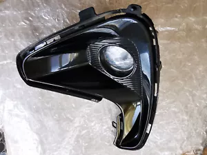 Toyota Yaris Excel 2021 (CVT/gasolina/elec) parachoques delantero derecho luz antiniebla y parrilla - Imagen 1 de 7