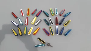 porte-clés original en forme de batteur de flipper - Photo 1/7