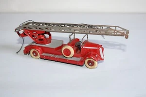 DINKY TOYS voiture de pompiers Delahaye N° 32D Réf G375 - Foto 1 di 9