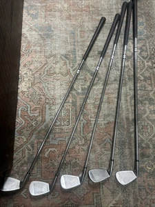 Top Flight Clubs Driver, Irons, Putter Right-Handed Golf Clubs - Picture 1 of 3
