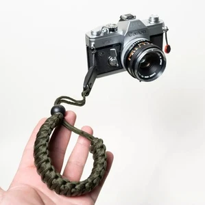 Correa de muñeca gruesa ajustable tejida verde paracord para cámara con ancla de diseño de pico - Imagen 1 de 11