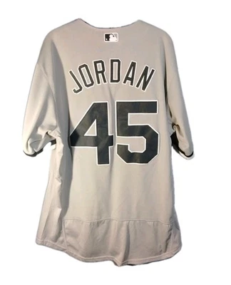 Chicago White Sox Michael Jordan #45 Baseball Jersey Gray Size 48 Majestic Flex - Image 1 of 4
