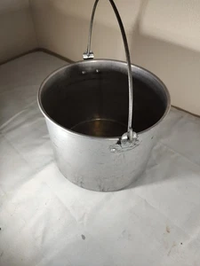 Aluminum Cooking Pot Camping Pot 10" with Bail Handle - Picture 1 of 5