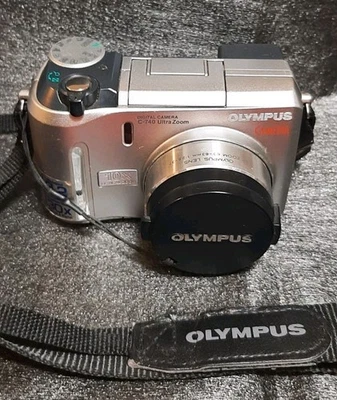 Olympus Camera Camedia C-740 Ultra Zoom 3.2MP 10xOptical Zoom Digital Camera - Image 1 of 4