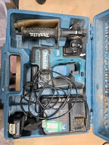 Makita 10.8V SDS Hammer Drill with 2 X 2Ah Battery, Charger And Case - Picture 1 of 4