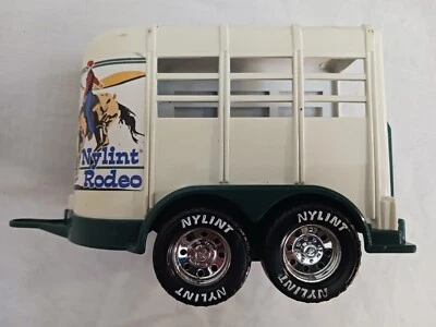 Remolque de plástico para caballos Nylint 27902 Rodeo 7" x 3,5" Rockford Illinois EE. UU. Foto 1 de 4