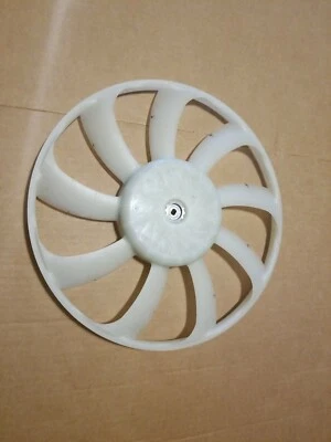 2014-2019 JEEP GRAND CHEROKEE РАДИАТОР ВСПОМОГАТЕЛЬНЫЙ ВЕНТИЛЯТОР ЛЕЗВИЕ  - Изображение 1 из 4