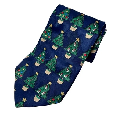 Corbata Adolfo azul marino estampado árbol de navidad 100% seda Foto 1 de 3