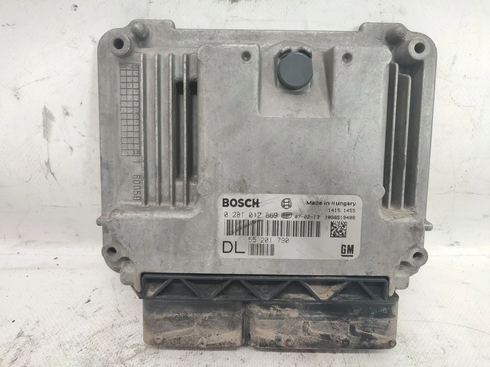 55201790 CENTRALINA MOTORE / 2434149 PER OPEL VECTRA C GTS Z02 1.9 CDTI F68 - Immagine 1 di 4