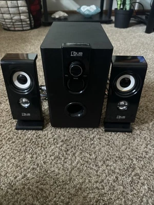 QUB Works Desktop 2.1 multimedia Bluetooth speaker system - Image 1 of 3