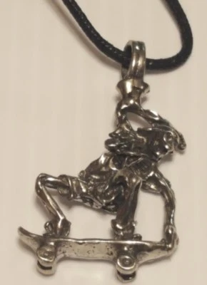 Skeleton Skater Pewter Pendant Charm / 26" Adjustable Necklace U.S.A. — 第 1/3 张图片