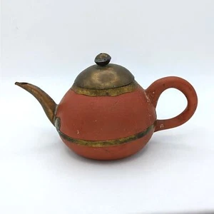 Vintage Chinese Yixing red clay and metal teapot - Picture 1 of 10