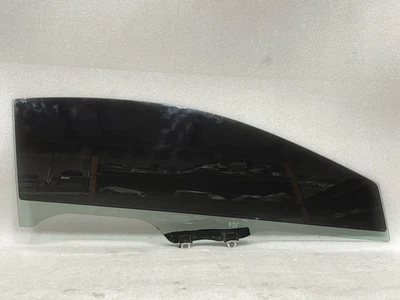 Honda Civic LX 2007 cupé lado derecho del pasajero puerta delantera ventana de vidrio Foto 1 de 4