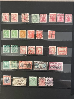 New Zealand group of 29 stamps loose Scott Cat 61/O55 1882/1956 dups - Image 1 of 2