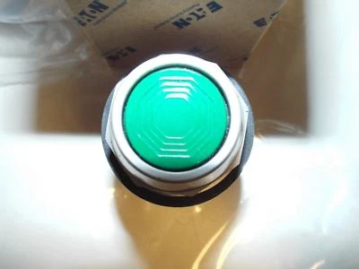 Eaton HT8AAG Pushbutton Operator Head Only (Green - Image 1 of 2