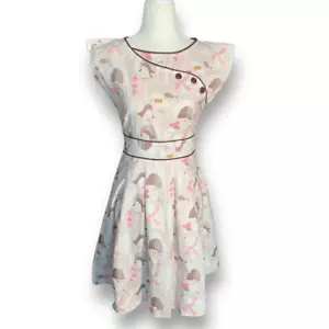 Retrolicious Artic Friends Fit and Flare Minikleid Pinguin Animal Print - Bild 1 von 13