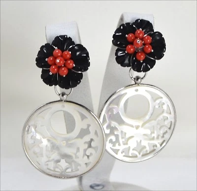 ORECCHINI IN ARGENTO 925 CON FIORE DI ONICE CORALLO ROSSO E MADREPERLA AGHT 081 - Immagine 1 di 3